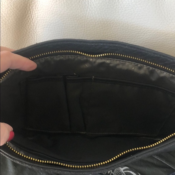Vince Camuto BN clutch with optional strap - Picture 3 of 4